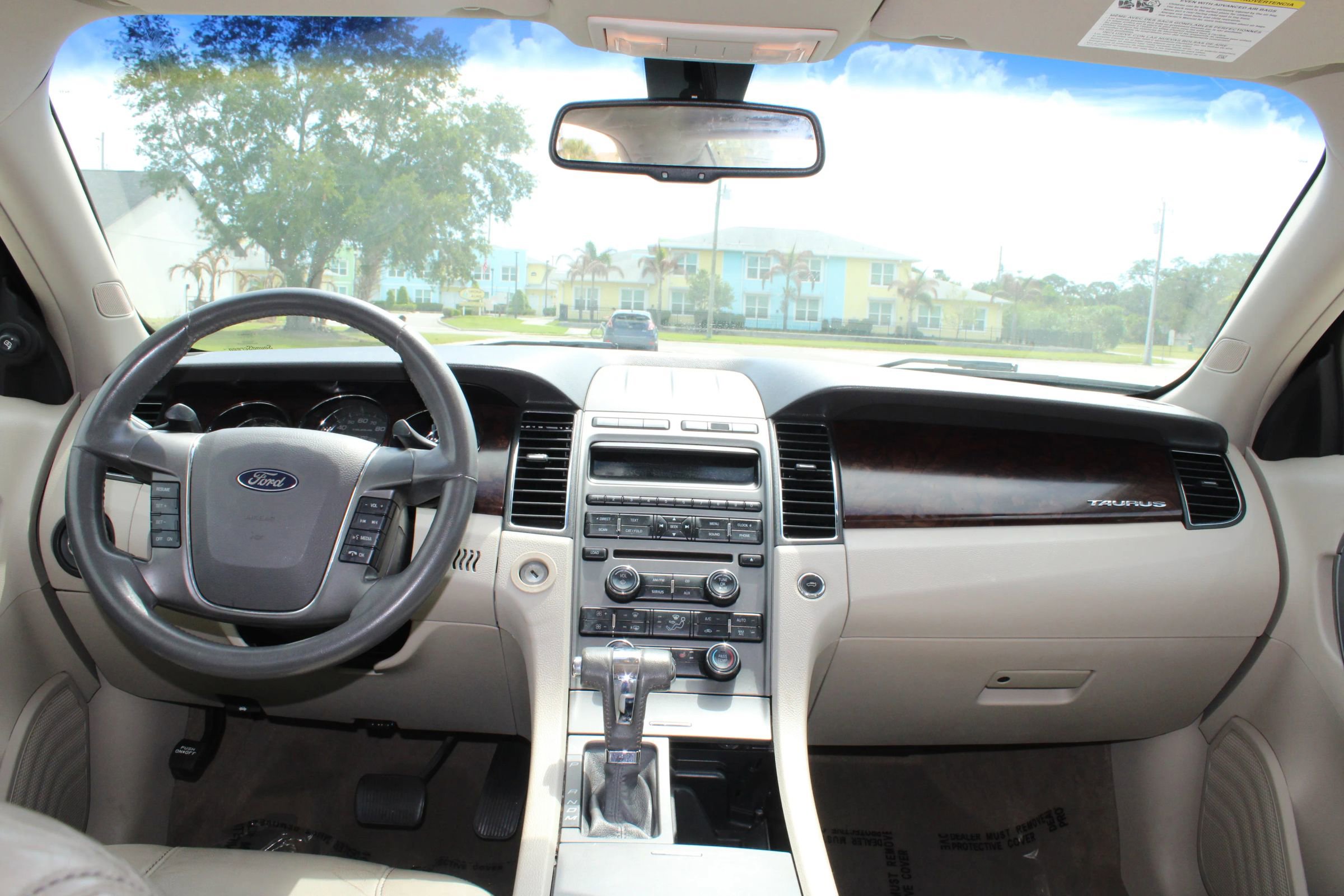 Used 2012 Ford Taurus SEL FWD image 14