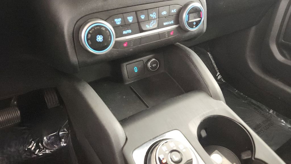 Used 2020 Ford Escape SE FWD image 16