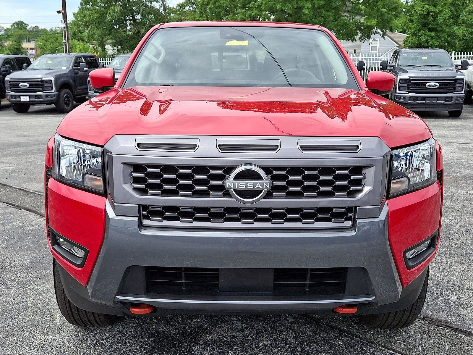 Used 2025 Nissan Frontier SV w/ SV Convenience Package AWD/4WD image 2