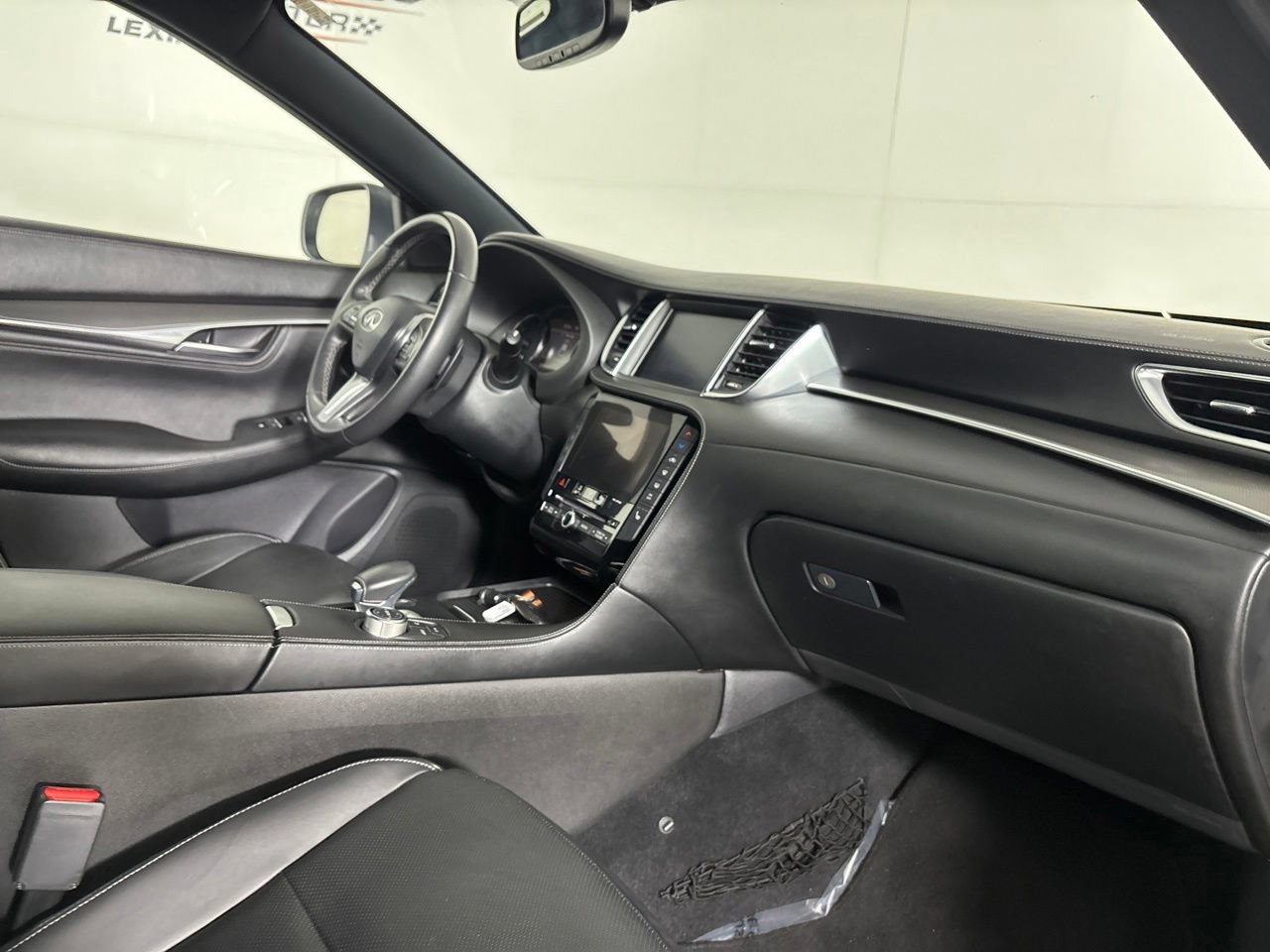 Used 2023 INFINITI QX55 Luxe w/ Cargo Package AWD/4WD image 33