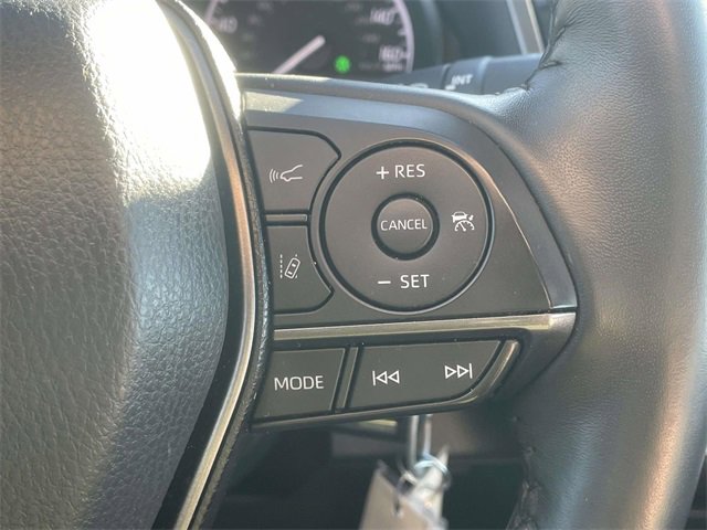 Used 2024 Toyota Camry SE image 19