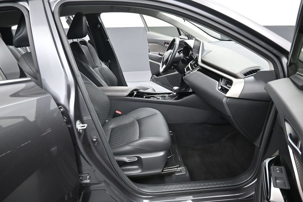 Certified 2021 Toyota C-HR Limited FWD image 33