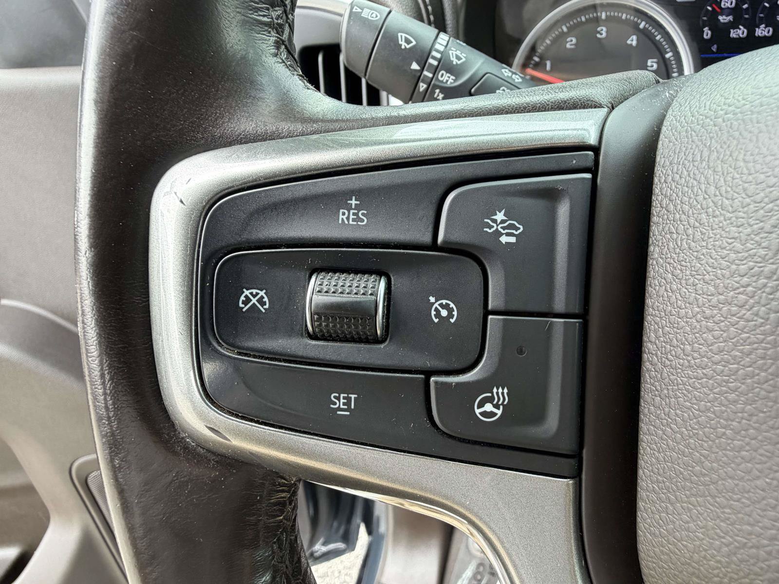 Used 2021 Chevrolet Silverado 1500 LTZ w/ LTZ Premium Package AWD/4WD image 17