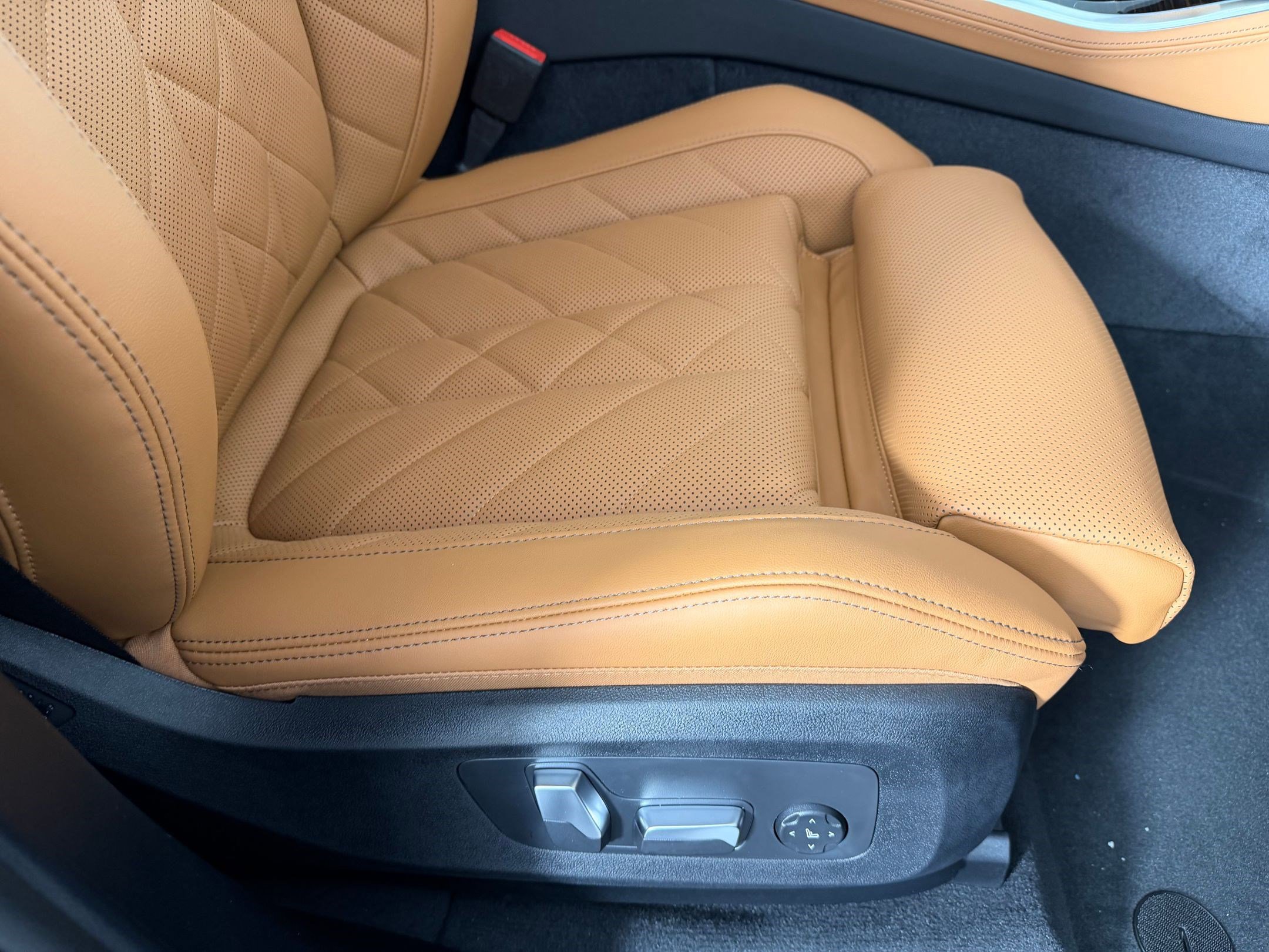 New 2026 BMW X5 sDrive40i w/ M Sport Package image 34