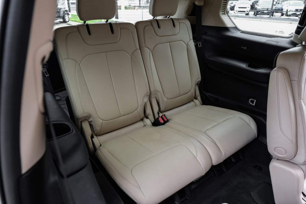Used 2022 Jeep Grand Cherokee L Limited AWD/4WD image 52