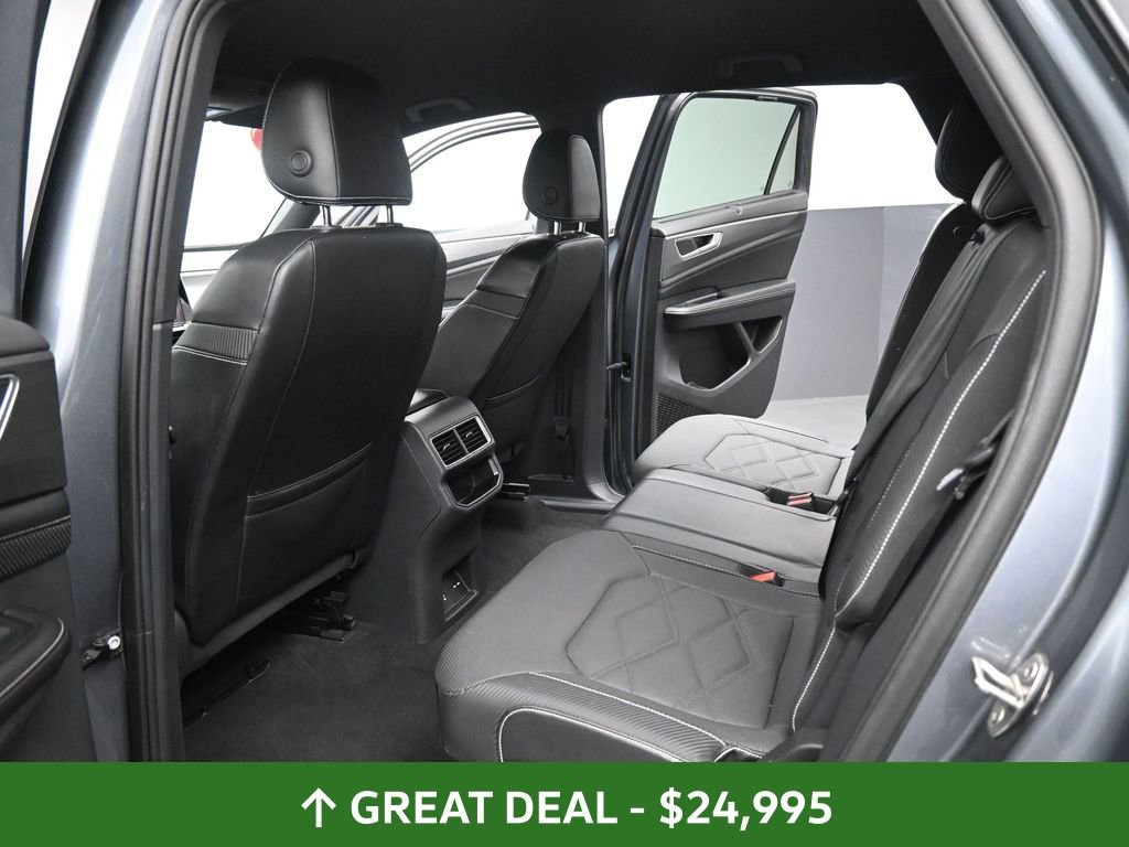 Used 2024 Volkswagen Atlas Cross Sport SE image 29