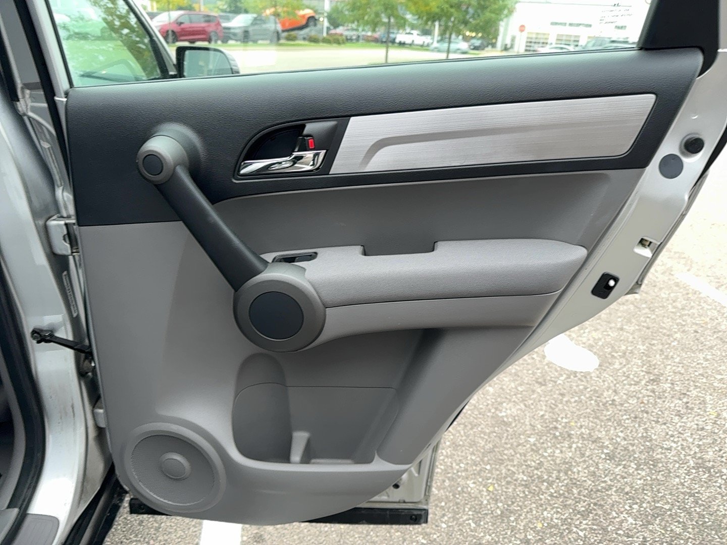 Used 2010 Honda CR-V LX image 23