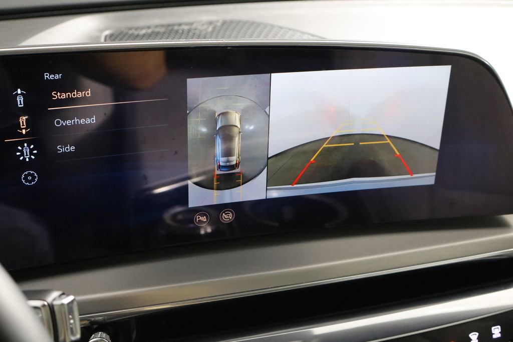 Used 2024 Cadillac Lyriq Luxury image 37