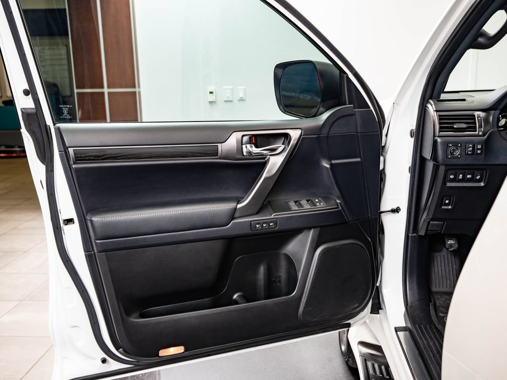 Certified 2023 Lexus GX 460 w/ Black Line Special Edition AWD/4WD image 25