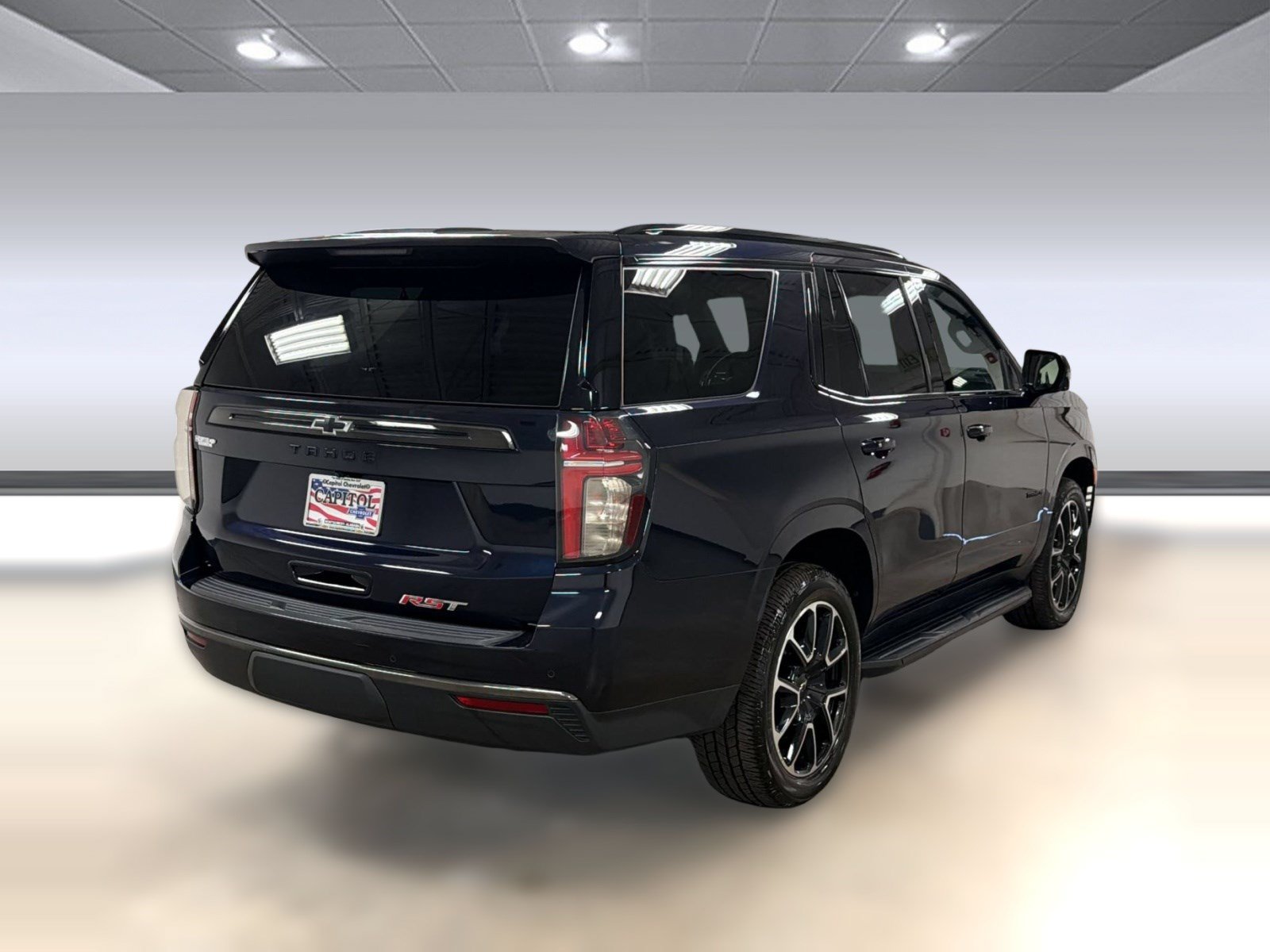Used 2022 Chevrolet Tahoe RST w/ Luxury Package AWD/4WD image 7