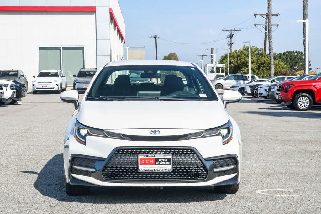 Used 2021 Toyota Corolla SE FWD image 2
