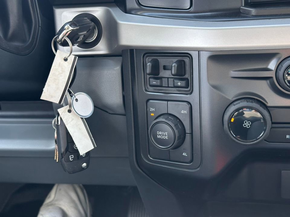 New 2025 Ford F550 4x4 Crew Cab image 24