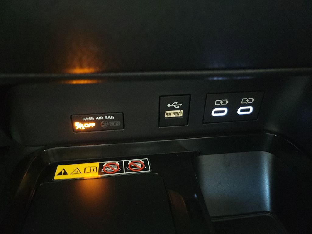 Used 2025 Toyota Camry LE FWD image 46