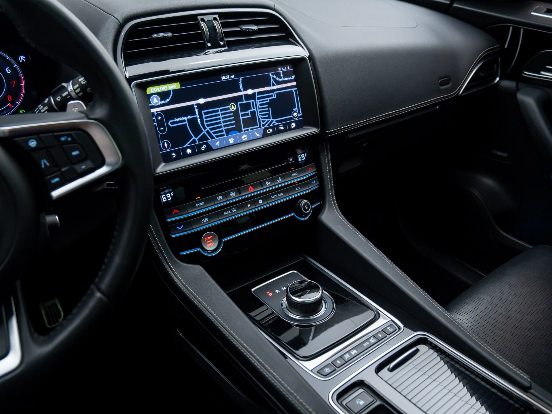 Used 2020 Jaguar F-PACE S image 11