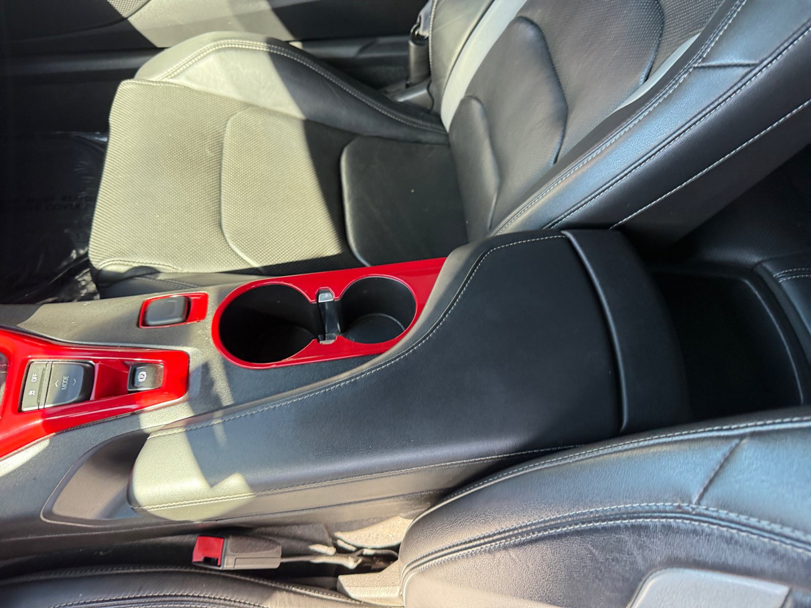 Used 2016 Chevrolet Camaro LT RWD image 14