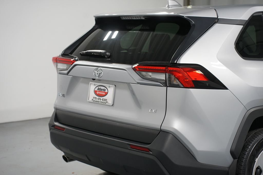Used 2024 Toyota RAV4 LE image 9