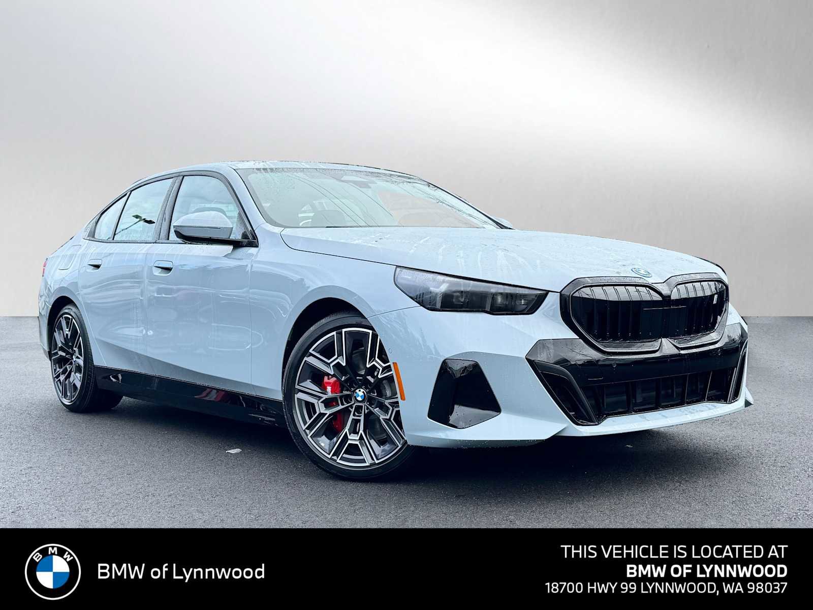 New 2026 BMW i5 eDrive40 w/ M Sport Package