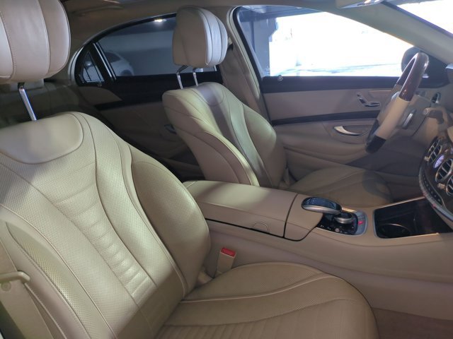 Used 2018 Mercedes-Benz S 560 Sedan image 21