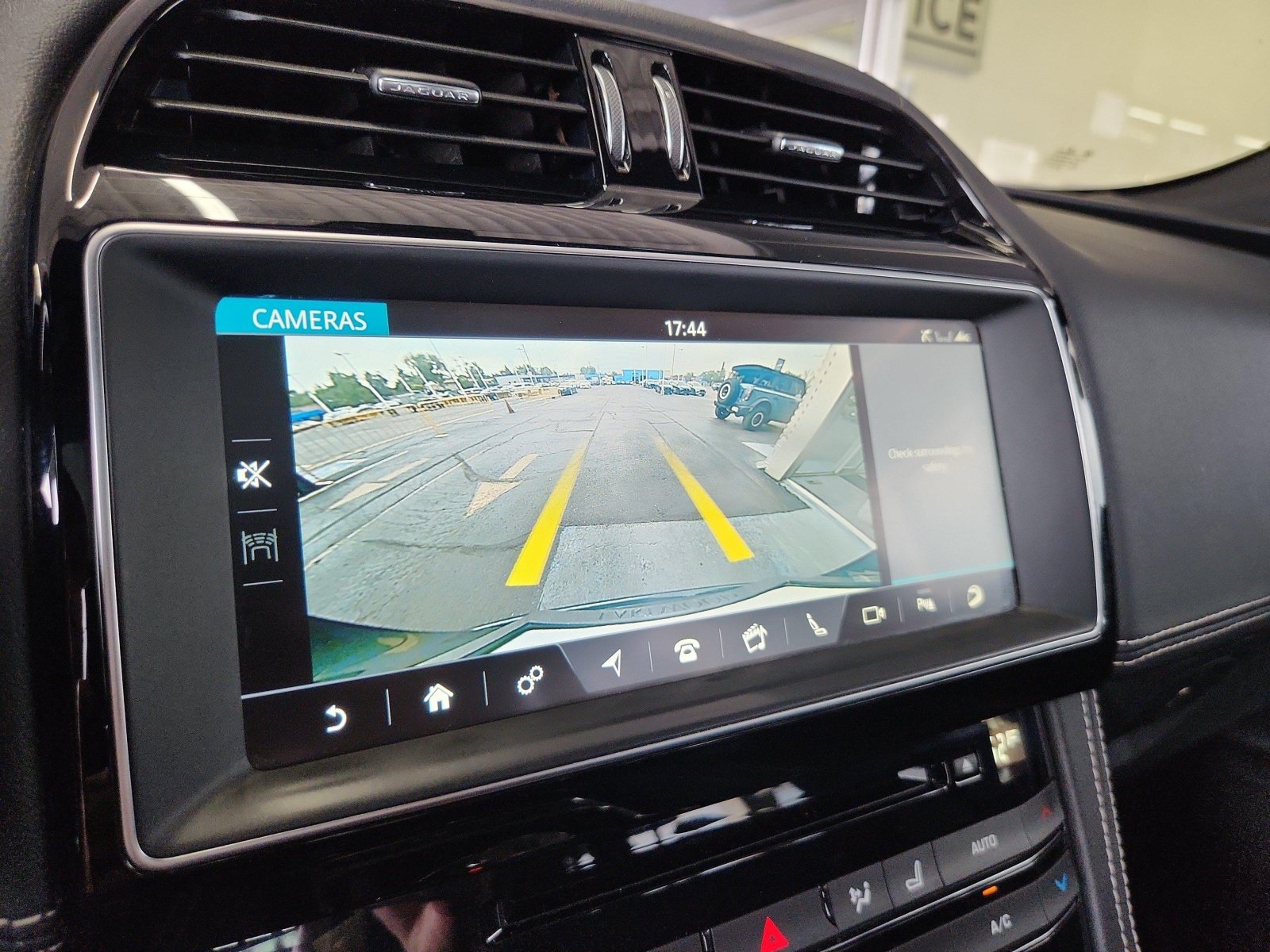 Used 2018 Jaguar F-PACE S AWD/4WD image 10