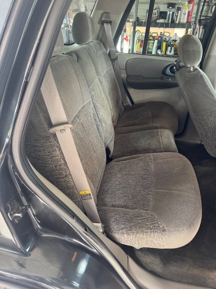 Used 2003 Chevrolet TrailBlazer LS w/ Preferred Equipment Group RWD image 17