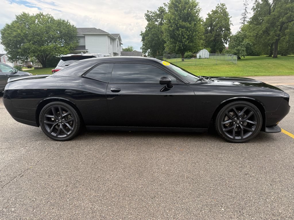 Used 2023 Dodge Challenger R/T w/ Blacktop Package RWD image 4
