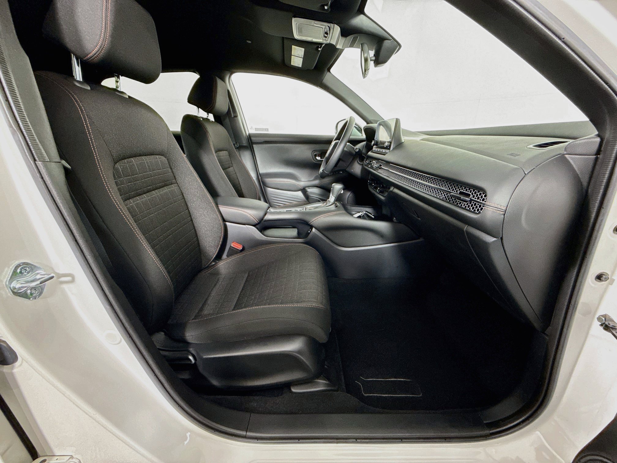 Used 2024 Honda HR-V Sport image 25