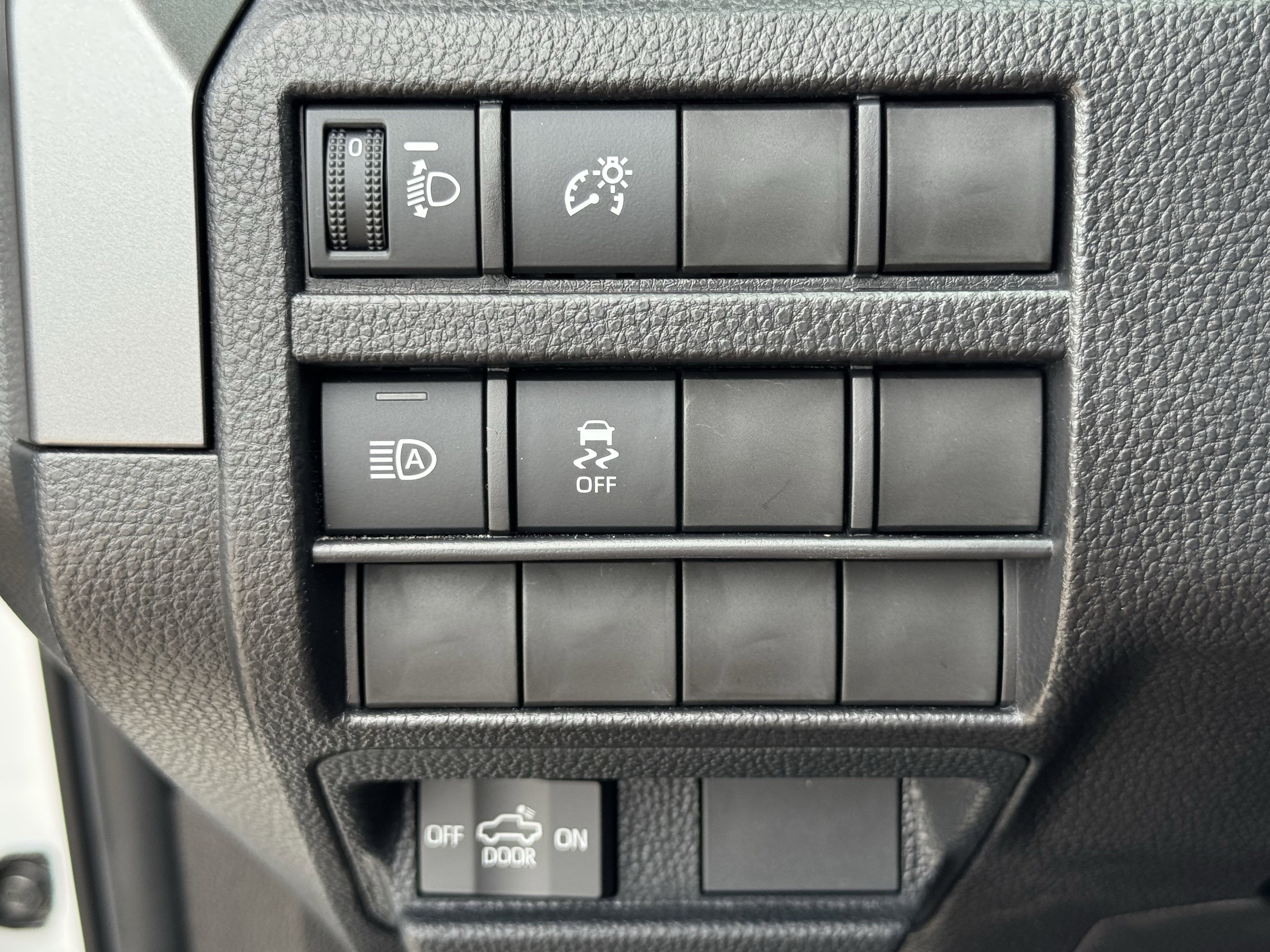 Used 2025 Toyota Tacoma TRD Sport AWD/4WD image 26
