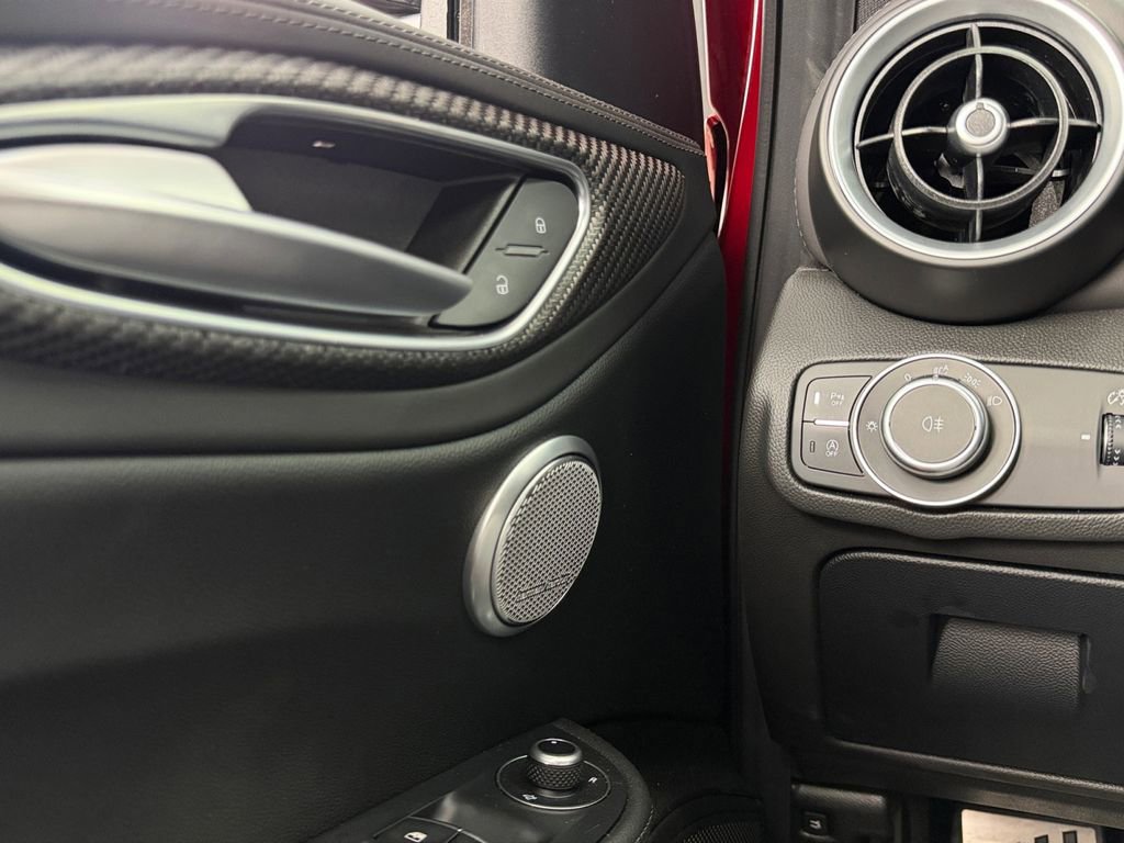 Used 2024 Alfa Romeo Giulia Quadrifoglio RWD image 23