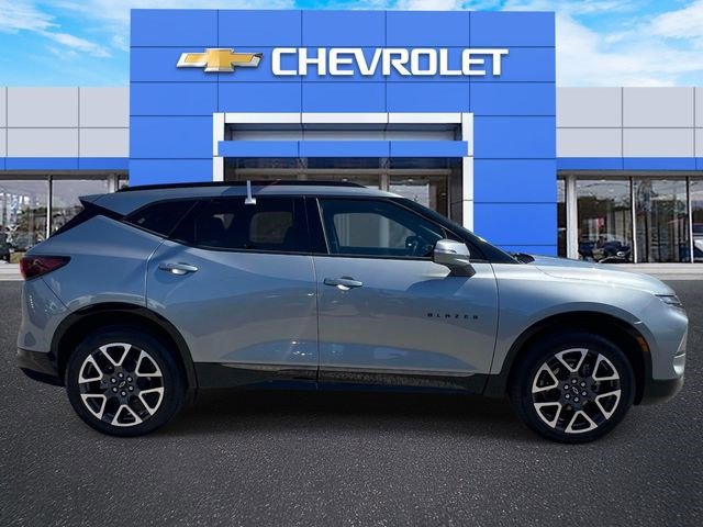 Certified 2023 Chevrolet Blazer RS image 4