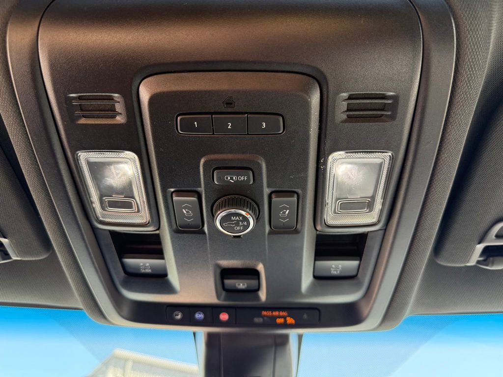 Used 2021 Chevrolet Tahoe Z71 w/ Z71 Off-Road Package AWD/4WD image 15