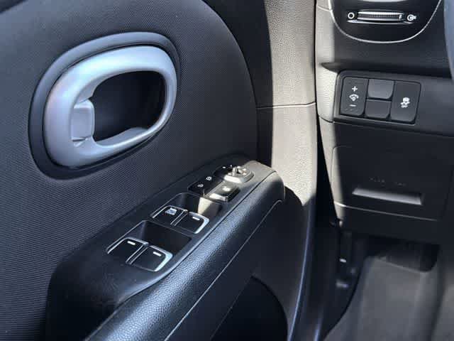 Used 2018 Kia Soul image 14