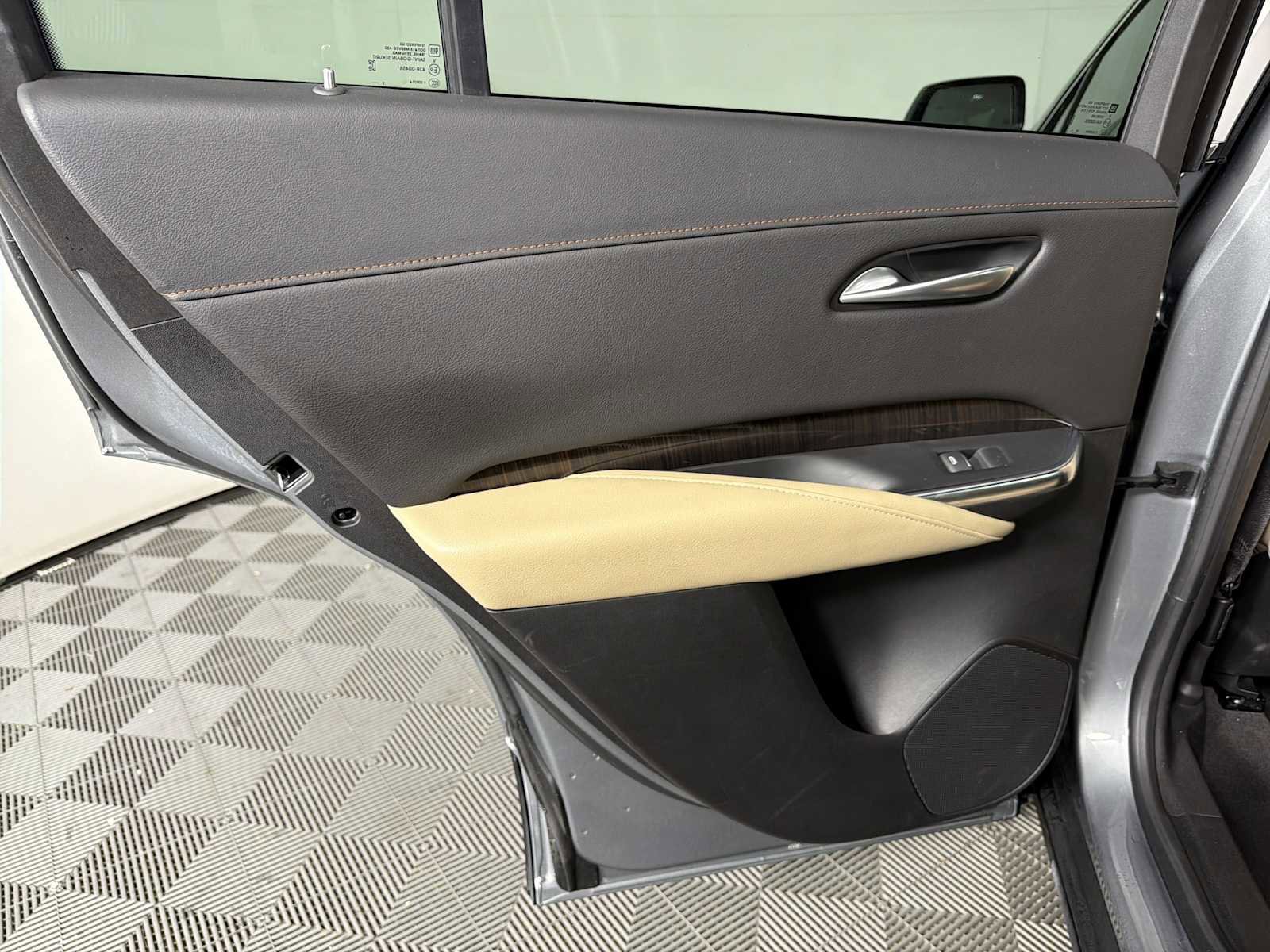 Used 2024 Cadillac XT4 Premium Luxury image 20