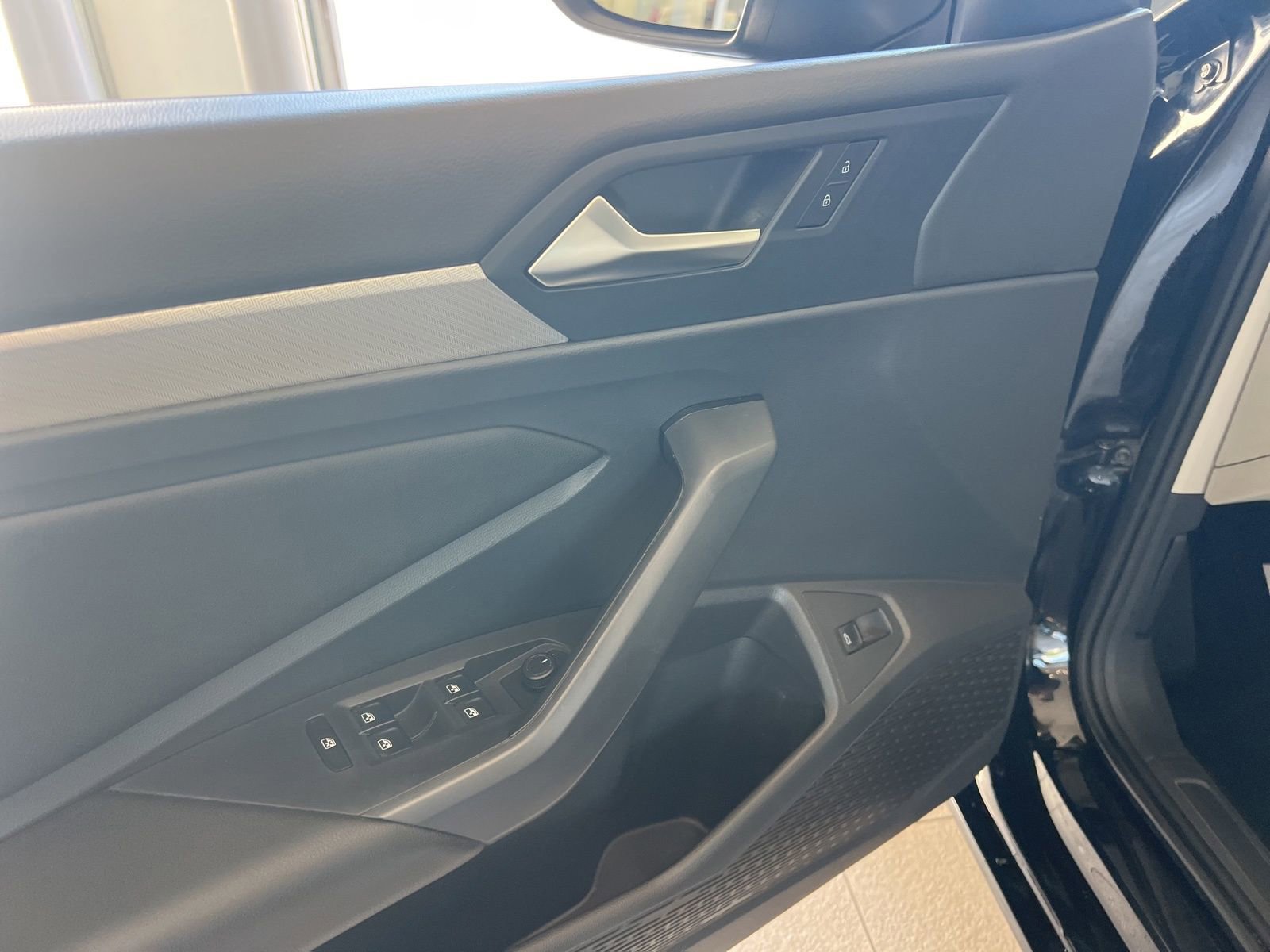 Used 2019 Volkswagen Jetta SE image 27