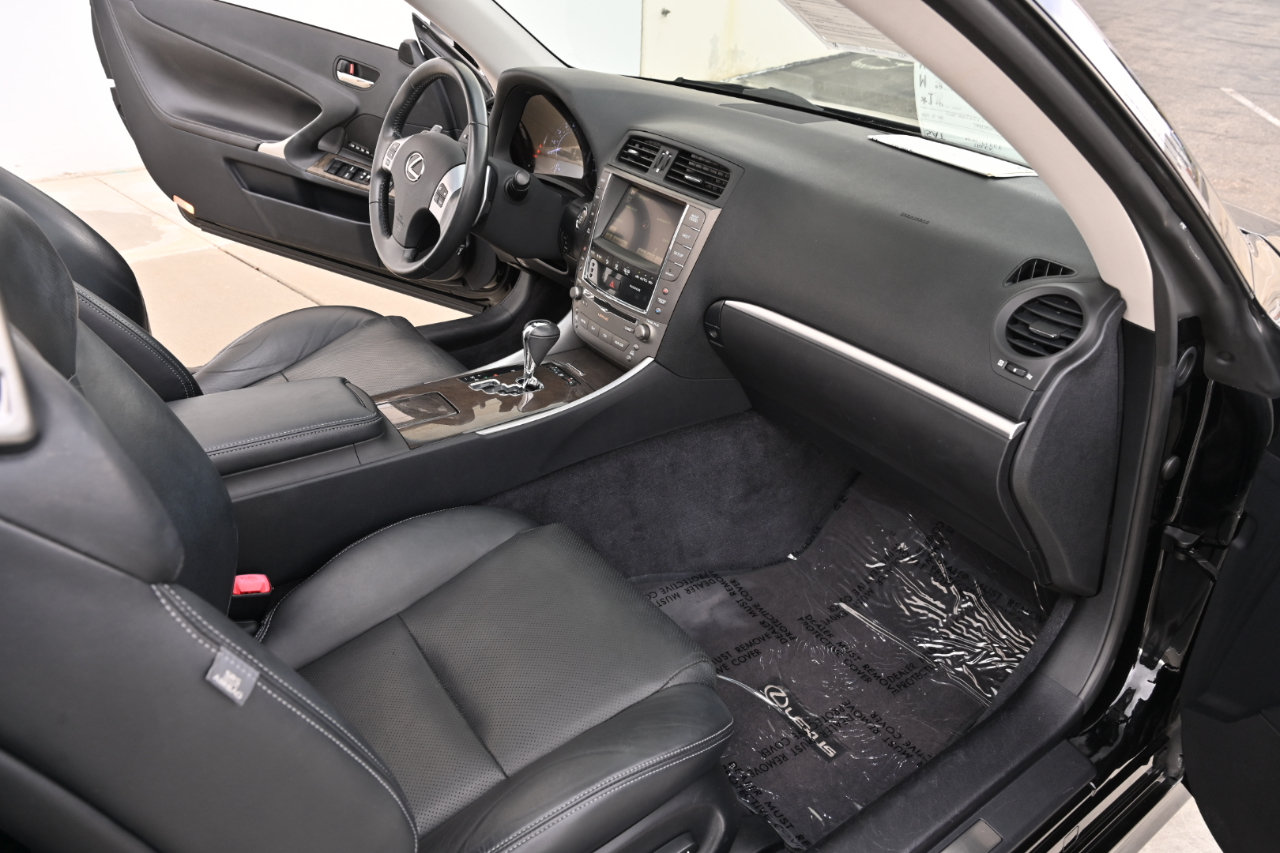 Used 2012 Lexus IS 350C w/ Luxury Pkg RWD image 20