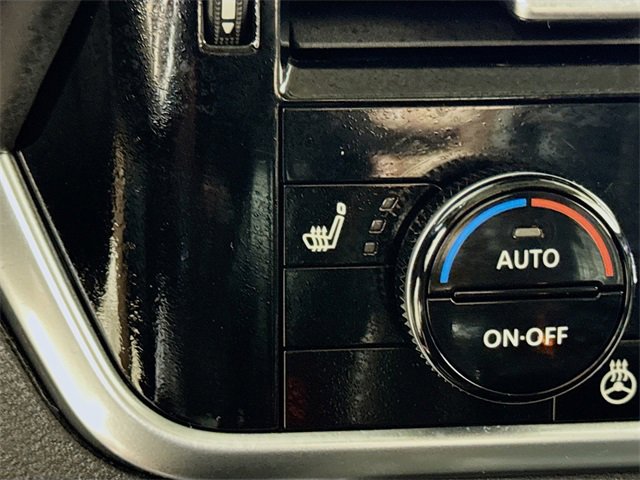 Used 2022 Nissan Rogue SL w/ SL Premium Package image 18