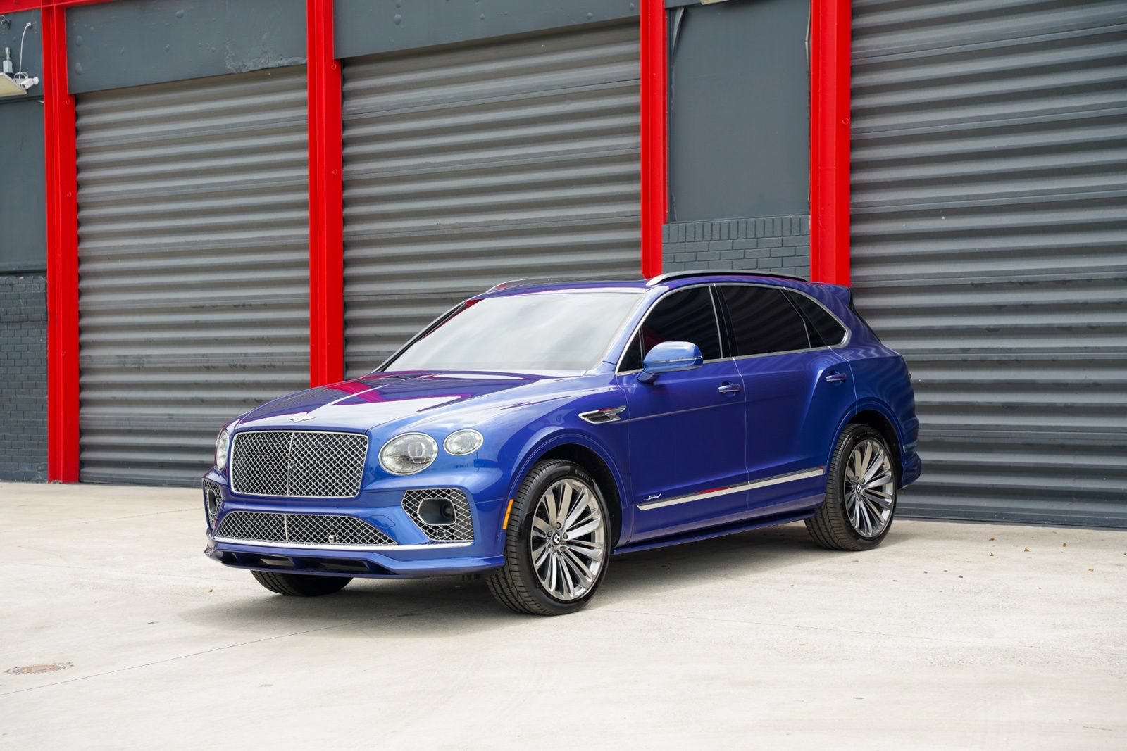 Used 2021 Bentley Bentayga Speed AWD/4WD image 1
