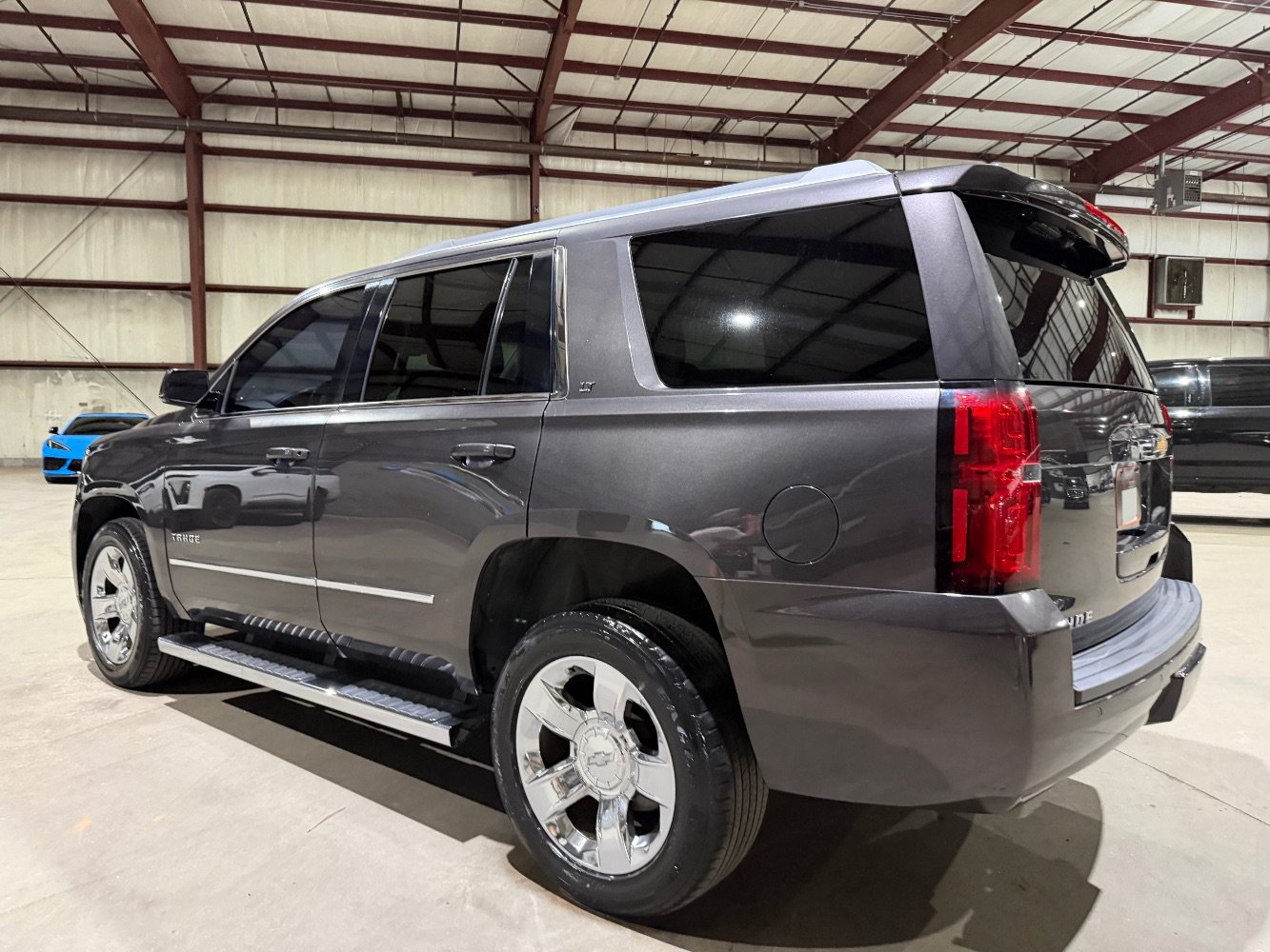 Used 2018 Chevrolet Tahoe LT w/ LT Signature Package RWD image 7