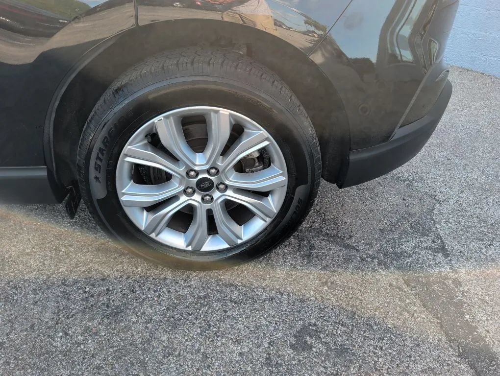 Used 2022 Ford Edge Titanium AWD/4WD image 10