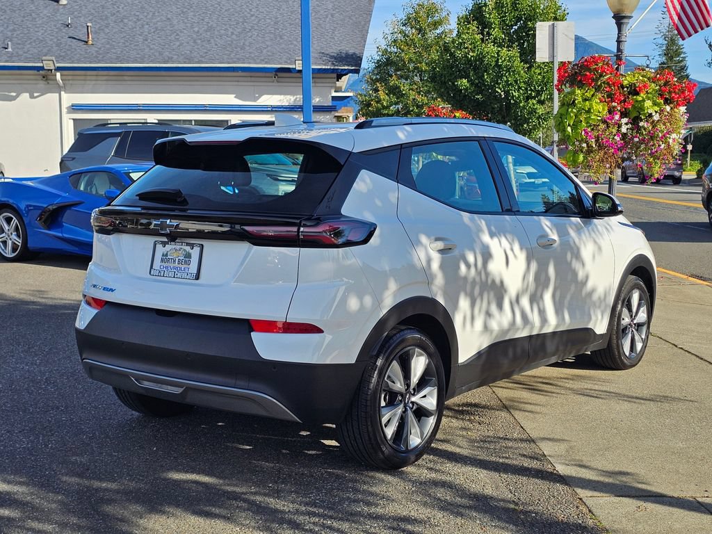 Used 2023 Chevrolet Bolt EUV LT FWD image 5
