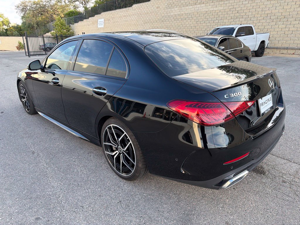 Used 2022 Mercedes-Benz C 300 Sedan image 3