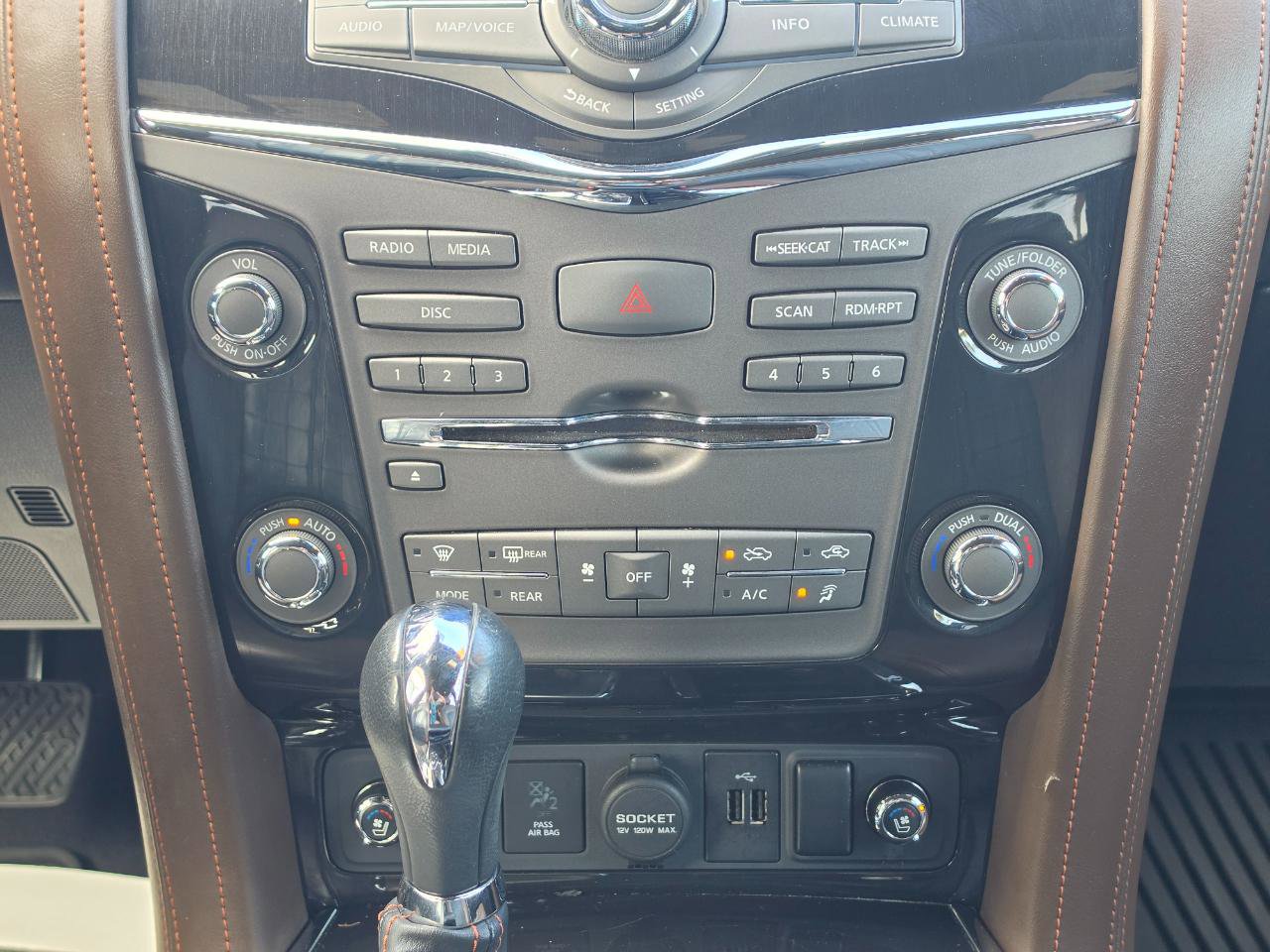 Used 2018 Nissan Armada Platinum RWD image 17