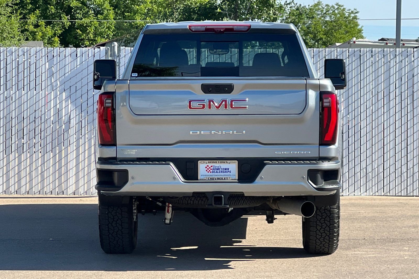 Used 2026 GMC Sierra 2500 Denali w/ Technology Package AWD/4WD image 5