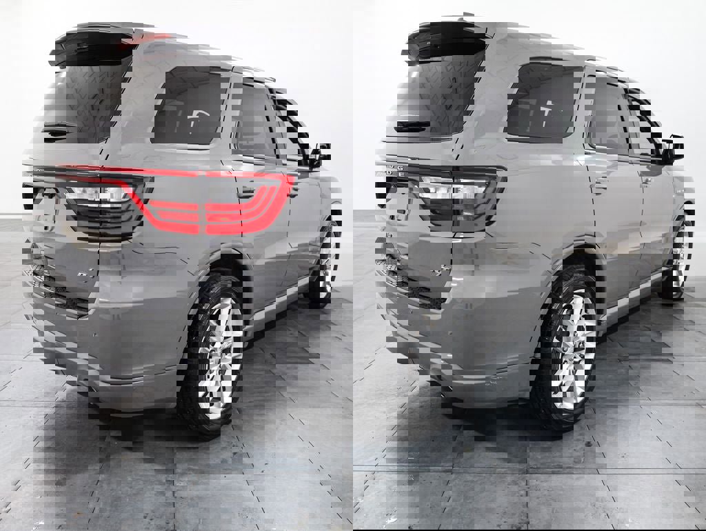 Used 2022 Dodge Durango R/T w/ Trailer Tow Group IV image 39