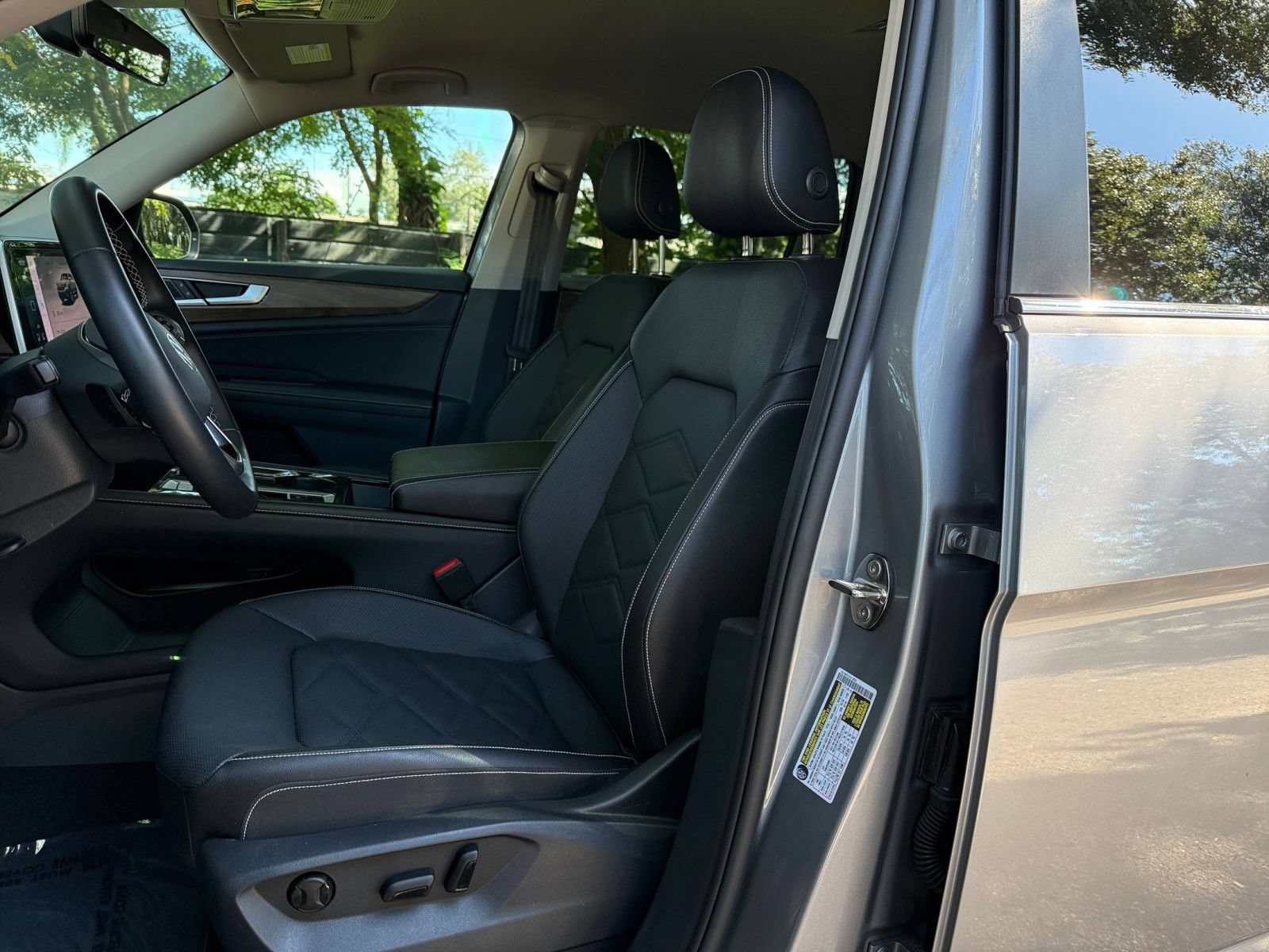 Used 2026 Volkswagen Atlas SE FWD image 35