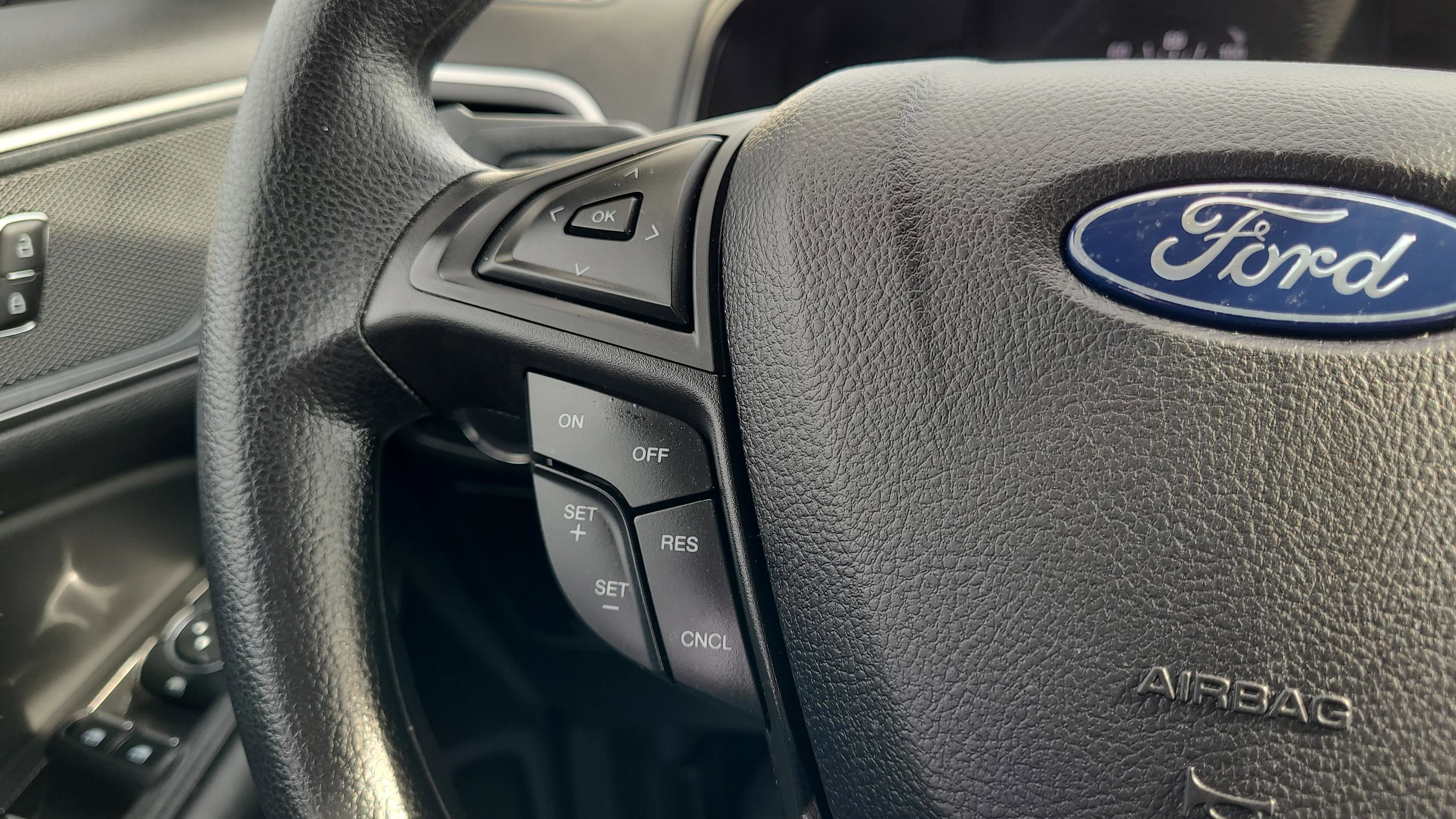 Used 2024 Ford Edge SE image 13