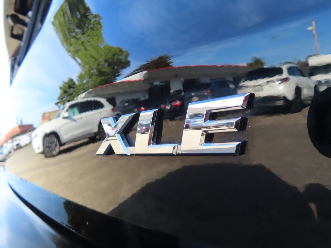 Used 2018 Toyota Highlander XLE image 8