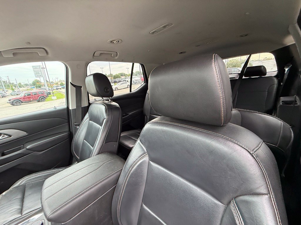 Used 2020 Chevrolet Traverse LT FWD image 13