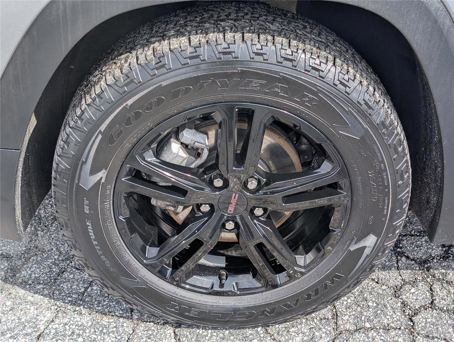 Used 2024 GMC Terrain AT4 image 11