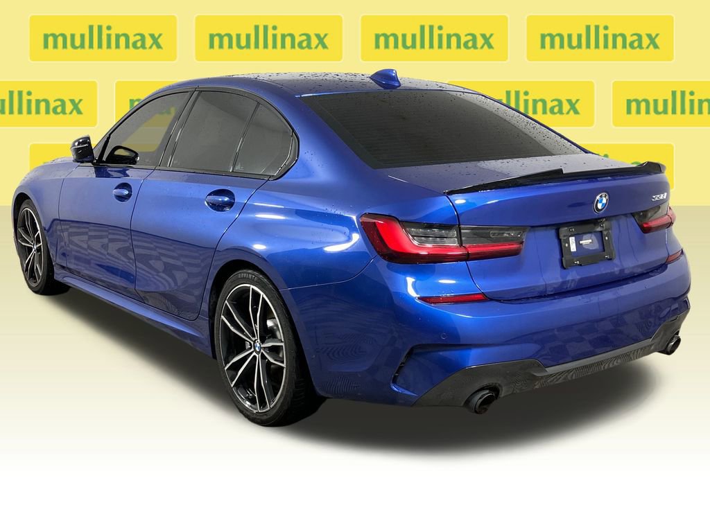 Used 2022 BMW 330i Sedan w/ M Sport Package image 9