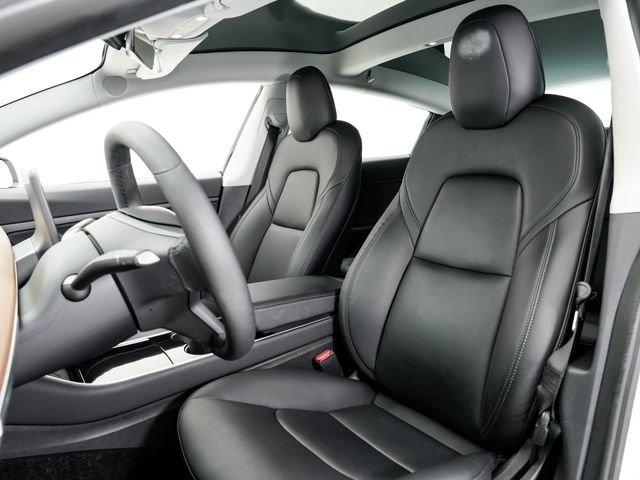 Used 2020 Tesla Model 3 Standard Range Plus image 5